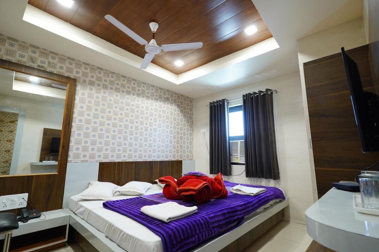 Hotel New Sundaram 150 Mtrs From Dargah Ατζμέρ Εξωτερικό φωτογραφία
