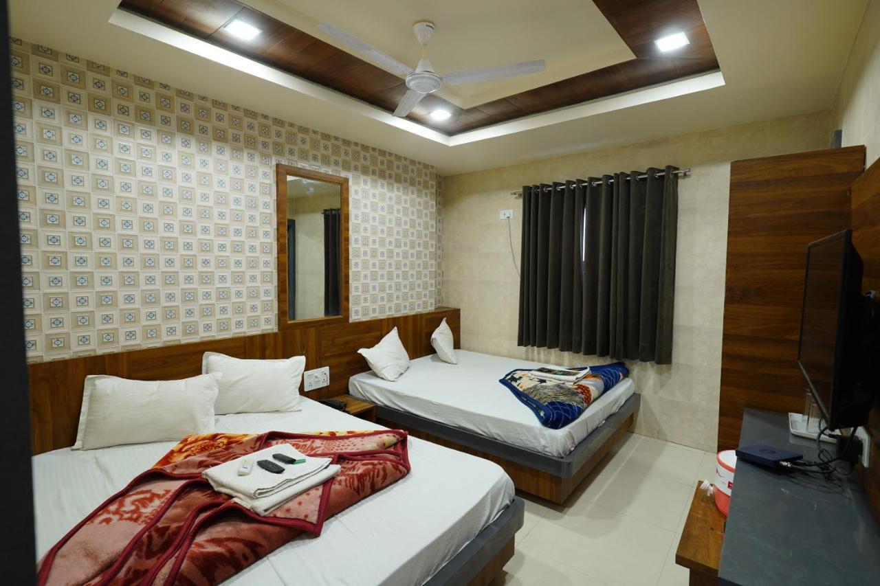 Hotel New Sundaram 150 Mtrs From Dargah Ατζμέρ Εξωτερικό φωτογραφία