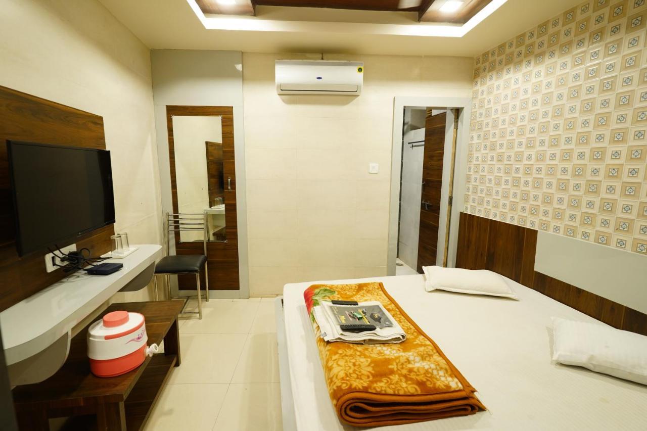 Hotel New Sundaram 150 Mtrs From Dargah Ατζμέρ Εξωτερικό φωτογραφία