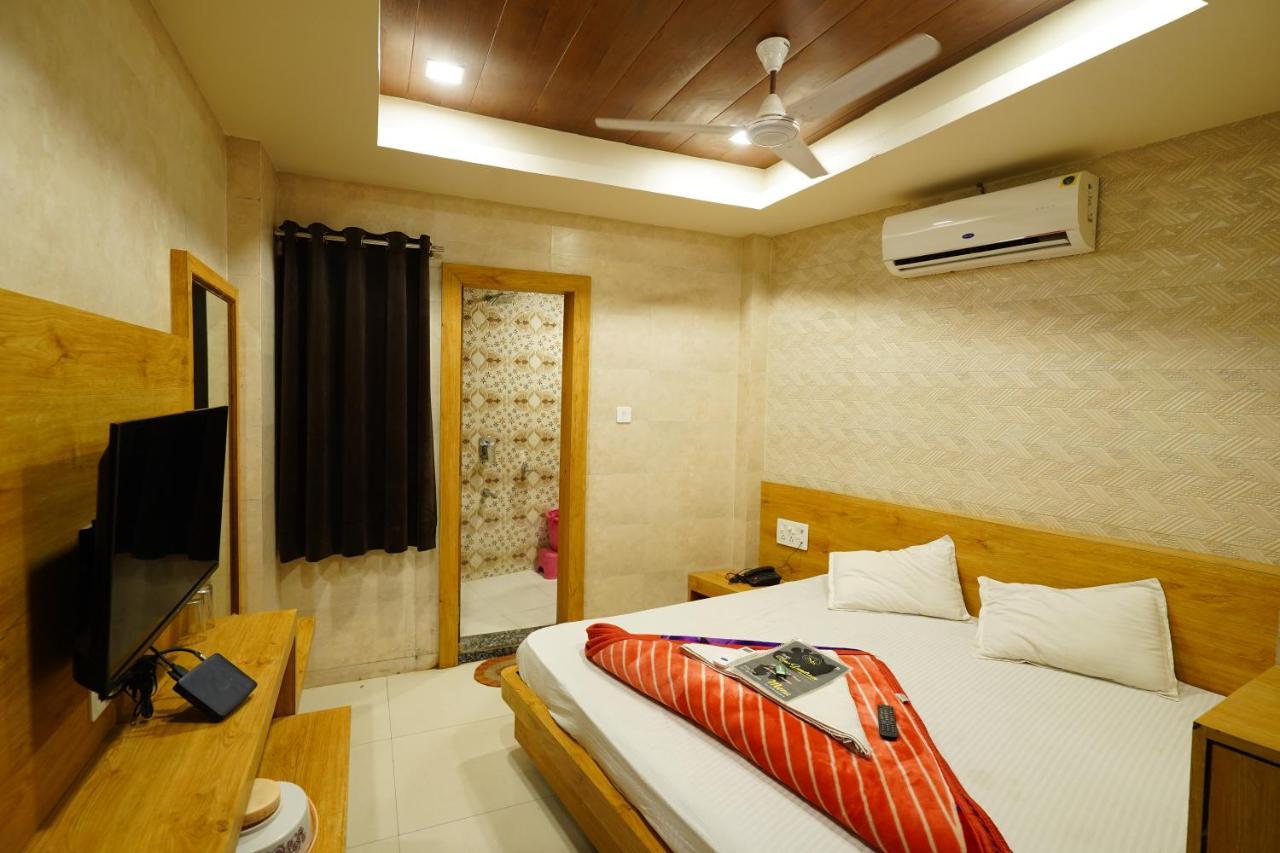 Hotel New Sundaram 150 Mtrs From Dargah Ατζμέρ Εξωτερικό φωτογραφία