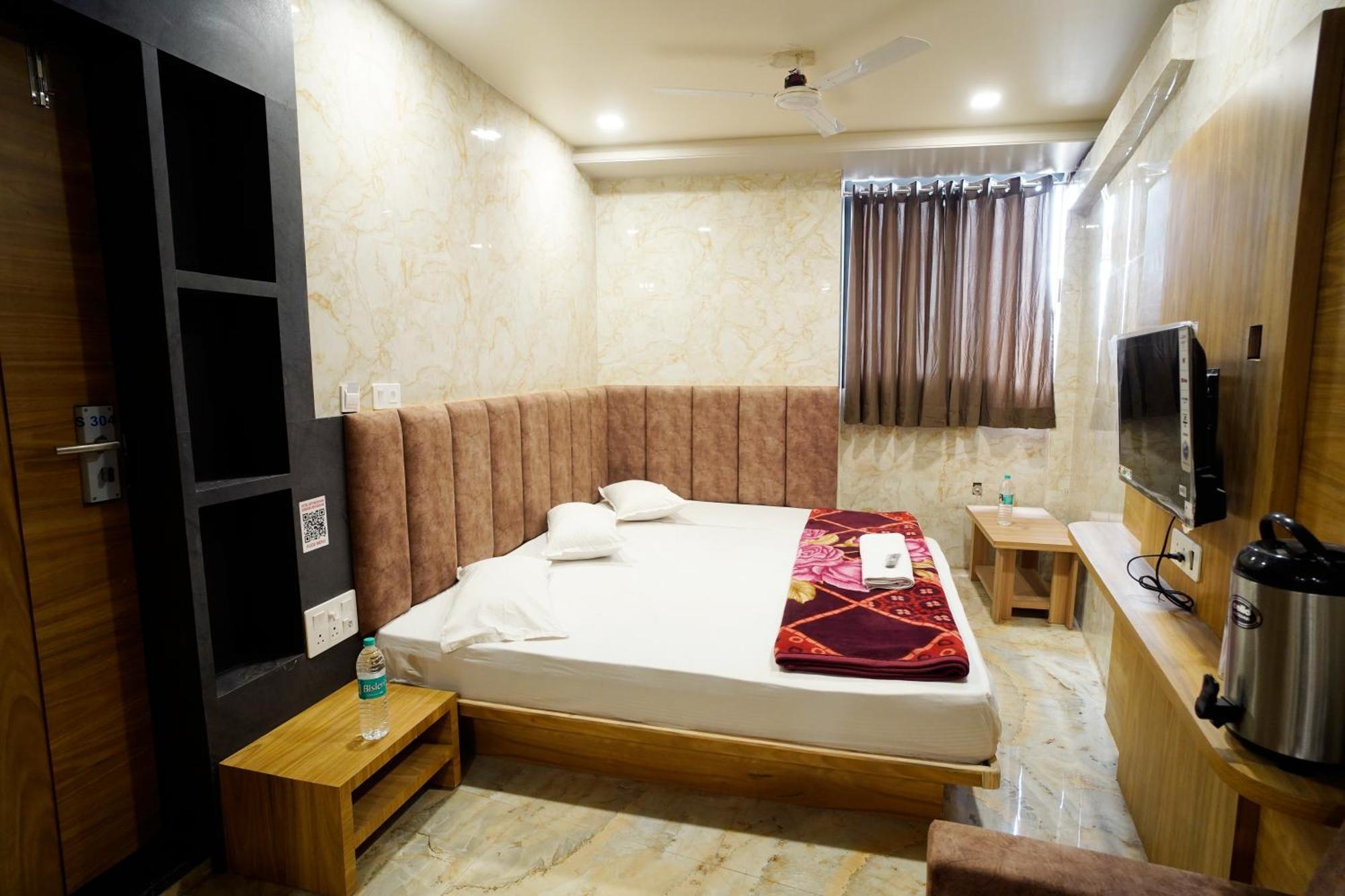 Hotel New Sundaram 150 Mtrs From Dargah Ατζμέρ Εξωτερικό φωτογραφία