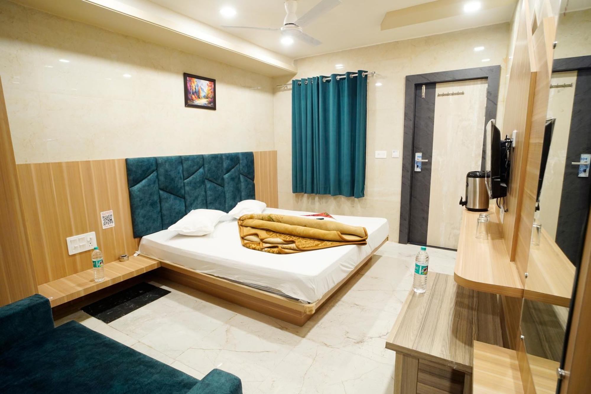 Hotel New Sundaram 150 Mtrs From Dargah Ατζμέρ Εξωτερικό φωτογραφία
