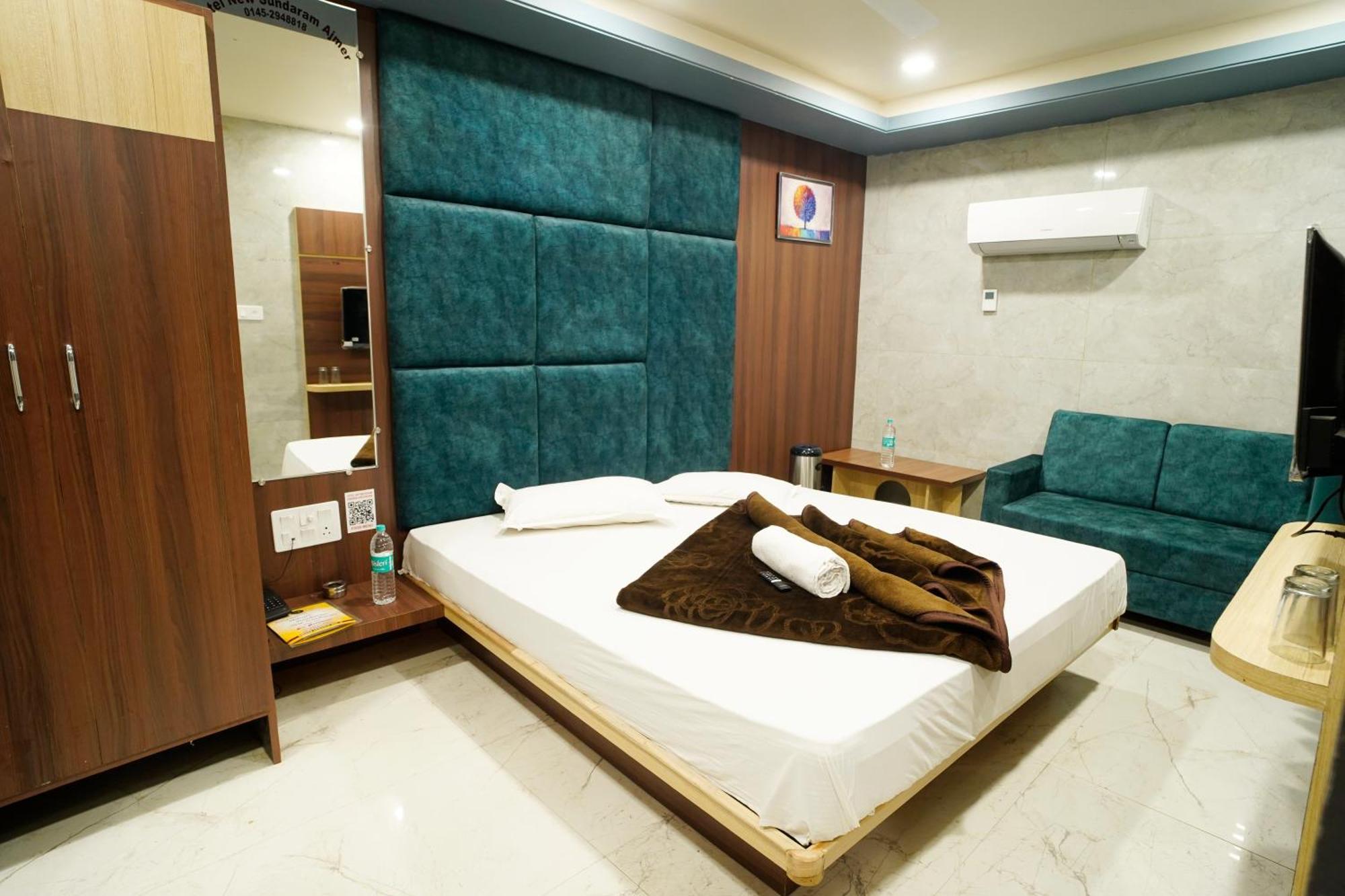 Hotel New Sundaram 150 Mtrs From Dargah Ατζμέρ Εξωτερικό φωτογραφία