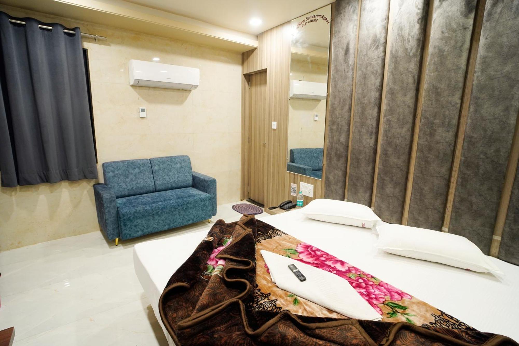 Hotel New Sundaram 150 Mtrs From Dargah Ατζμέρ Εξωτερικό φωτογραφία